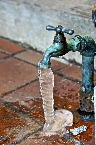 How to Avoid Frozen Pipes