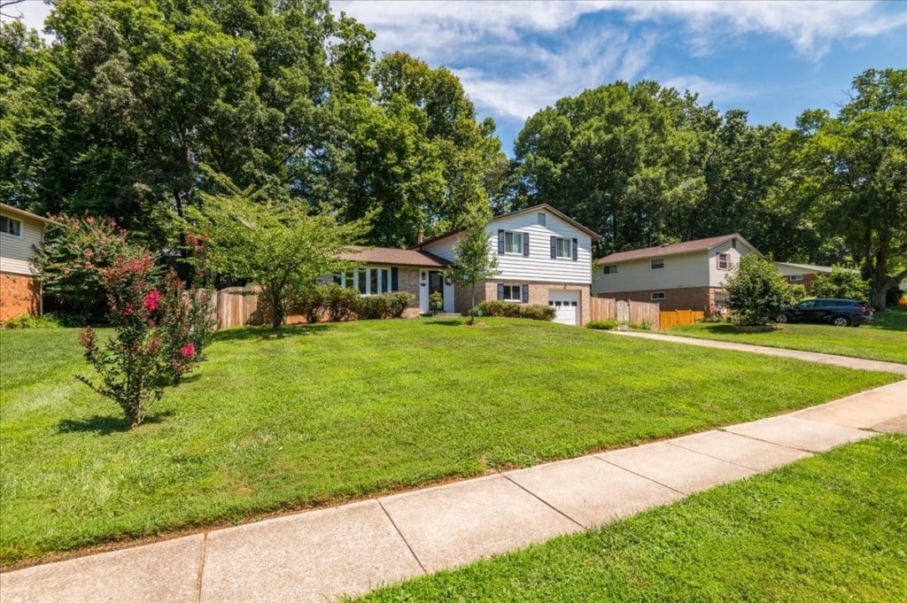 5313 Gainsborough Drive, Fairfax, VA 22032 The Goodhart Group